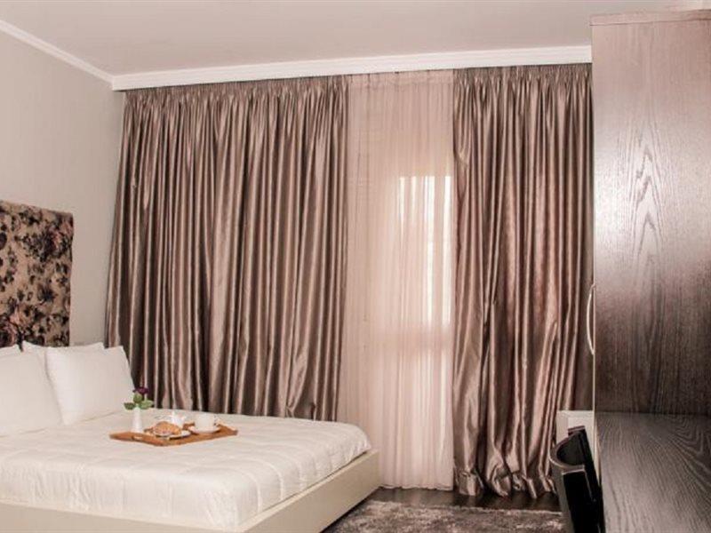 Vivar Hotel Tirana